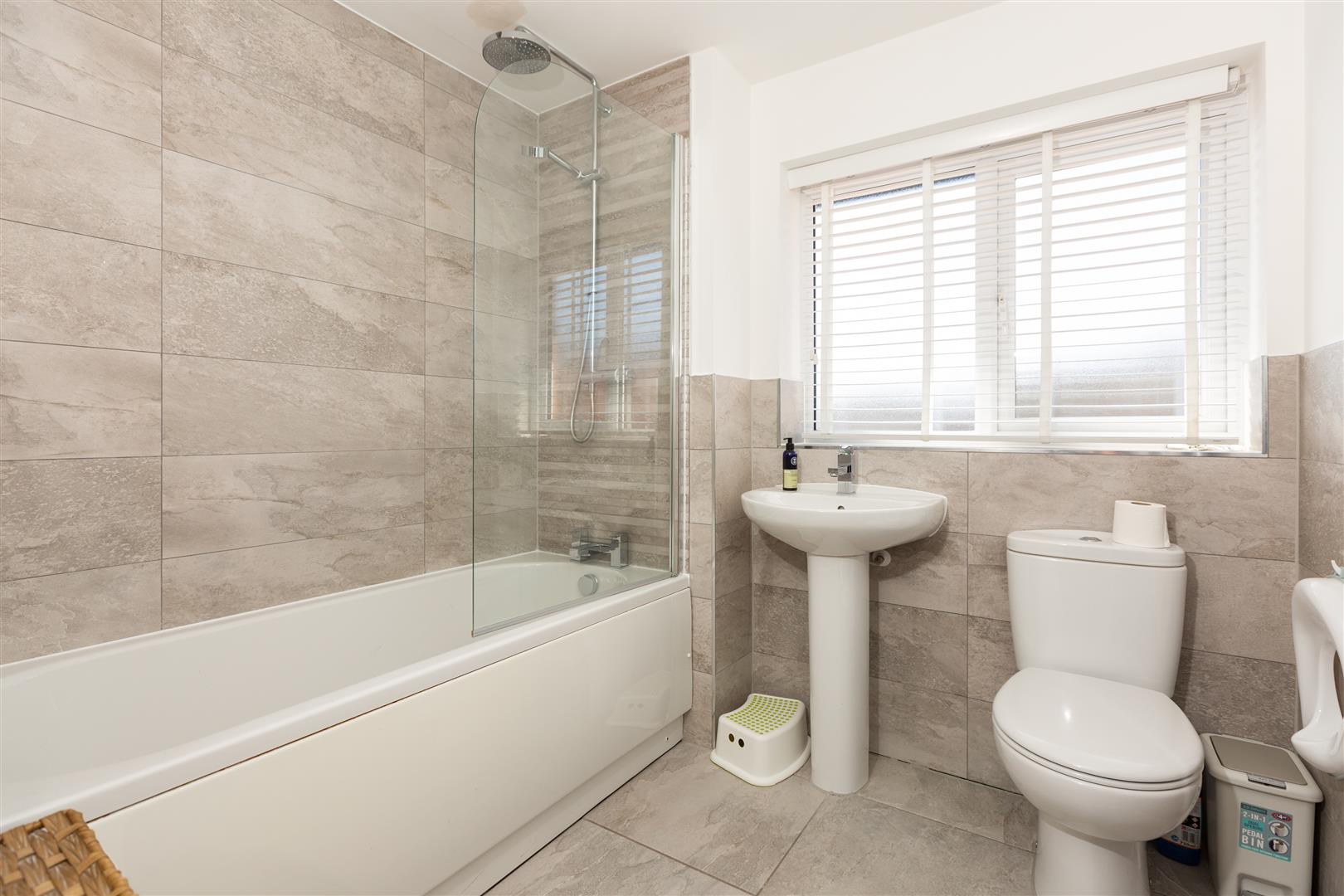 Awel Y Mor, Sketty, Swansea, SA2 9FL